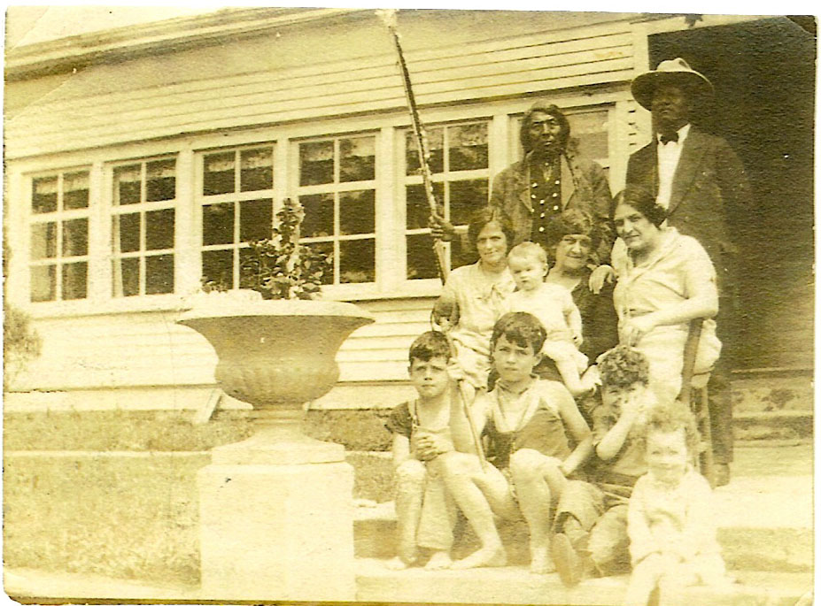 Wigwam_1928_kids_irontail